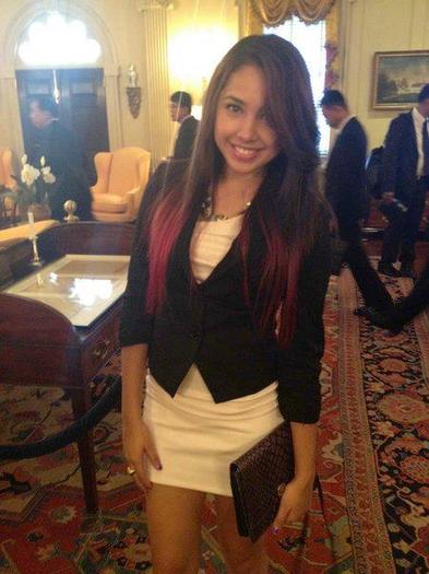 542943_263527550420751_1904936294_n