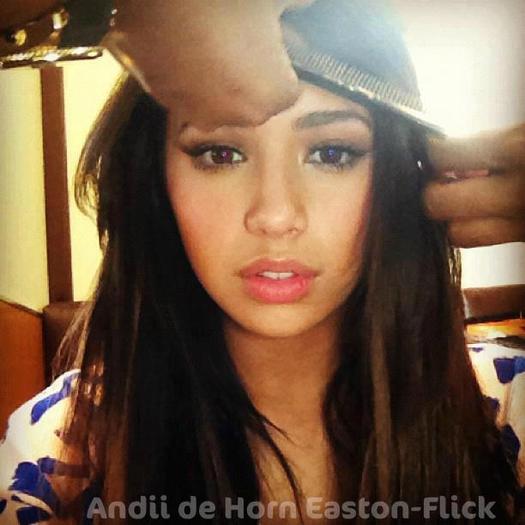 555525_293663787374464_100001925367417_670189_742376370_n