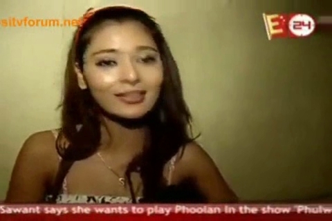 00_01_17 - sara khan11