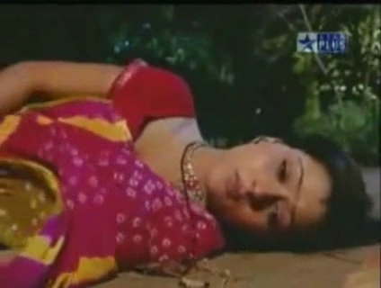 00_00_18 - sara khan11
