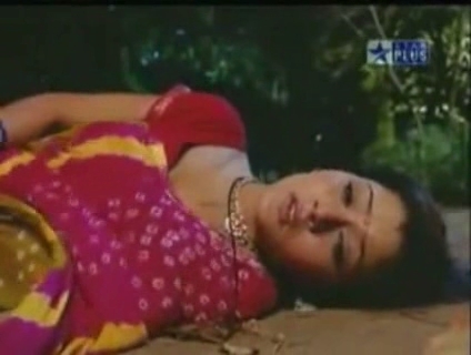 00_00_19 - sara khan11