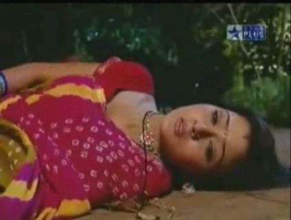 00_00_20 - sara khan11