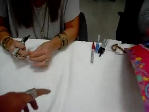 Meeting the Jonas Brothers and Demi Lovato at Walmart 2138 - Demilush - Meeting the Jonas Brothers and Demi Lovato at Walmart Part oo5