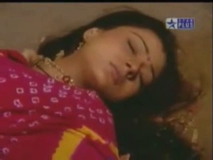 00_00_32 - sara khan11