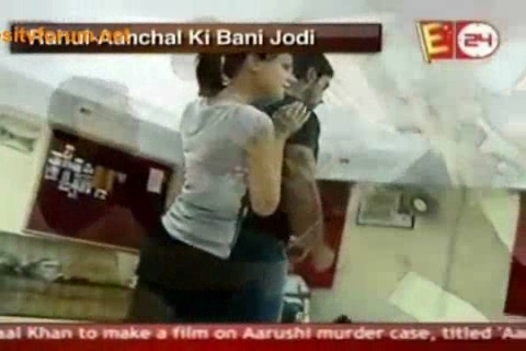 00_02_18 - sara khan11