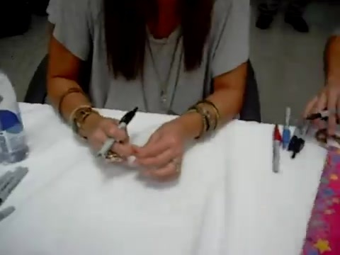 Meeting the Jonas Brothers and Demi Lovato at Walmart 2192 - Demilush - Meeting the Jonas Brothers and Demi Lovato at Walmart Part oo5