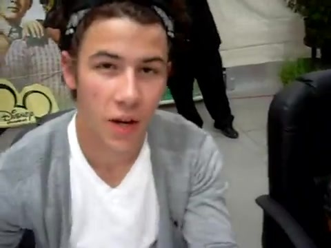 Meeting the Jonas Brothers and Demi Lovato at Walmart 1710