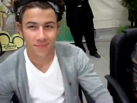 Meeting the Jonas Brothers and Demi Lovato at Walmart 1757