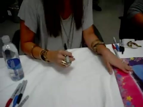 Meeting the Jonas Brothers and Demi Lovato at Walmart 2251 - Demilush - Meeting the Jonas Brothers and Demi Lovato at Walmart Part oo5