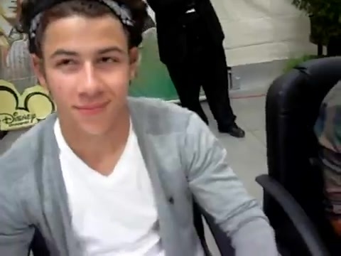 Meeting the Jonas Brothers and Demi Lovato at Walmart 1765