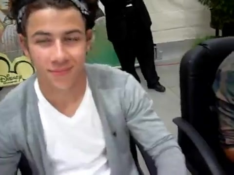 Meeting the Jonas Brothers and Demi Lovato at Walmart 1768