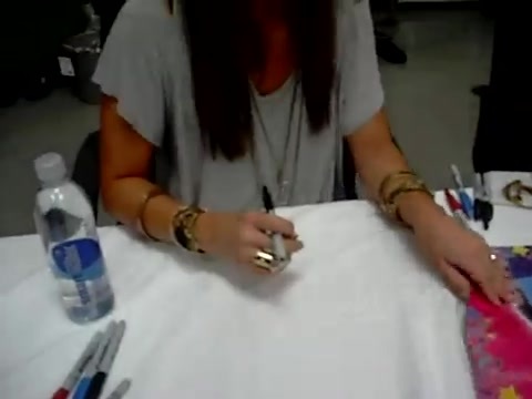 Meeting the Jonas Brothers and Demi Lovato at Walmart 2264 - Demilush - Meeting the Jonas Brothers and Demi Lovato at Walmart Part oo5