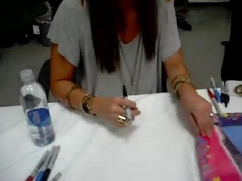 Meeting the Jonas Brothers and Demi Lovato at Walmart 2274 - Demilush - Meeting the Jonas Brothers and Demi Lovato at Walmart Part oo5