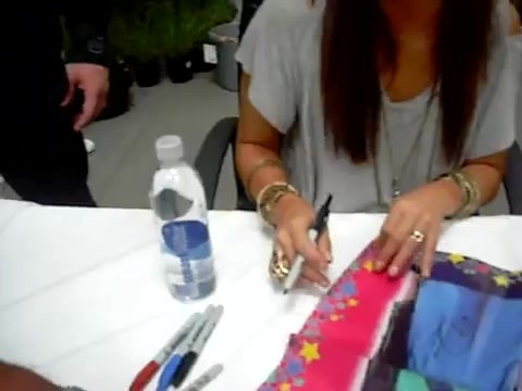 Meeting the Jonas Brothers and Demi Lovato at Walmart 2435 - Demilush - Meeting the Jonas Brothers and Demi Lovato at Walmart Part oo5