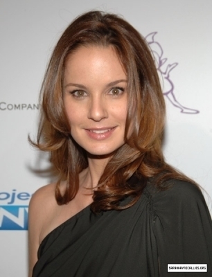 Sara Tancredi (32)