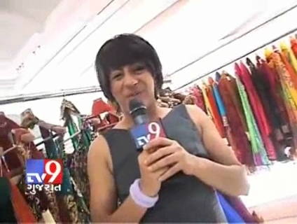 00_00_12 - B-Tv9 Gujarat - Sarah khan modelled for designer Rohit Verma s new collection - YouTube