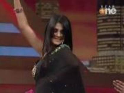 313689_235195956528302_73598020_a - jennifer winget 9