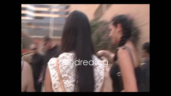Demi Lovato Meeting Fans @Houston 11_09_10 0729