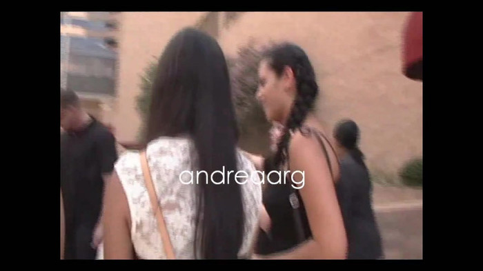 Demi Lovato Meeting Fans @Houston 11_09_10 0765