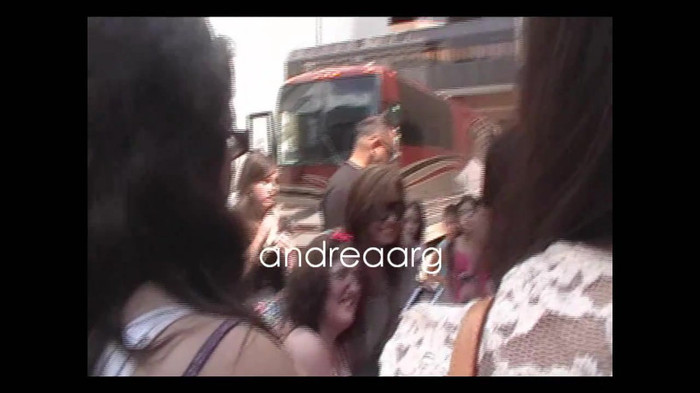 Demi Lovato Meeting Fans @Houston 11_09_10 1503
