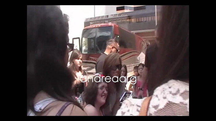 Demi Lovato Meeting Fans @Houston 11_09_10 1517