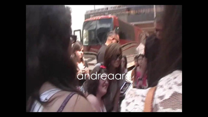 Demi Lovato Meeting Fans @Houston 11_09_10 1535