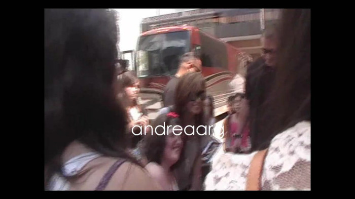 Demi Lovato Meeting Fans @Houston 11_09_10 1546