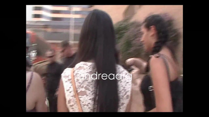 Demi Lovato Meeting Fans @Houston 11_09_10 0721