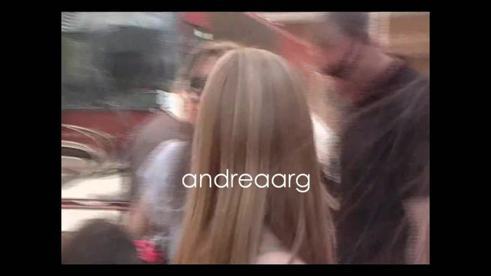 Demi Lovato Meeting Fans @Houston 11_09_10 1743