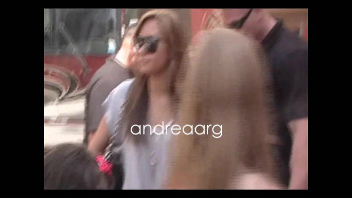 Demi Lovato Meeting Fans @Houston 11_09_10 1759