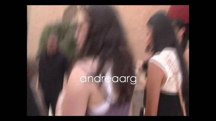 Demi Lovato Meeting Fans @Houston 11_09_10 0966