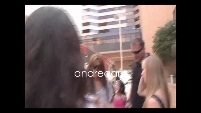 Demi Lovato Meeting Fans @Houston 11_09_10 1941