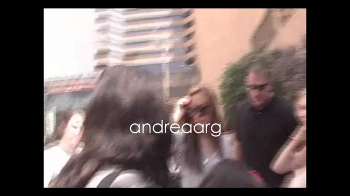 Demi Lovato Meeting Fans @Houston 11_09_10 2078
