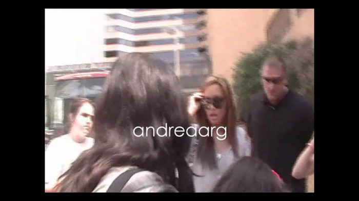 Demi Lovato Meeting Fans @Houston 11_09_10 2090