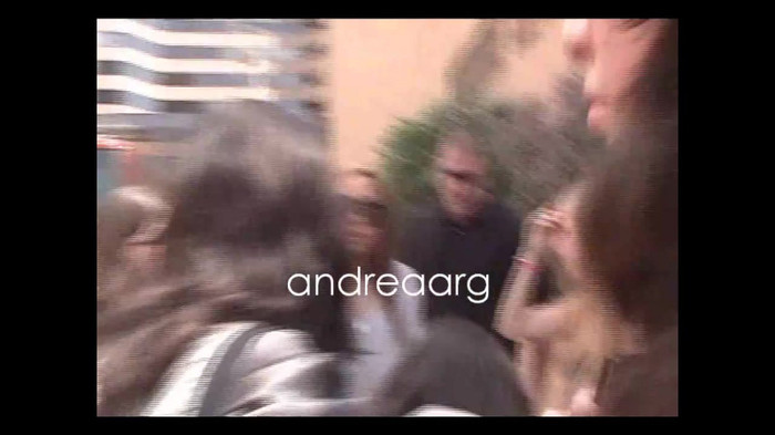 Demi Lovato Meeting Fans @Houston 11_09_10 2165