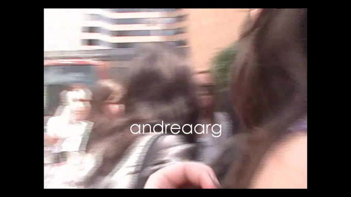 Demi Lovato Meeting Fans @Houston 11_09_10 2182