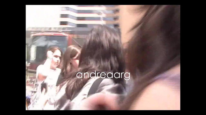 Demi Lovato Meeting Fans @Houston 11_09_10 2190
