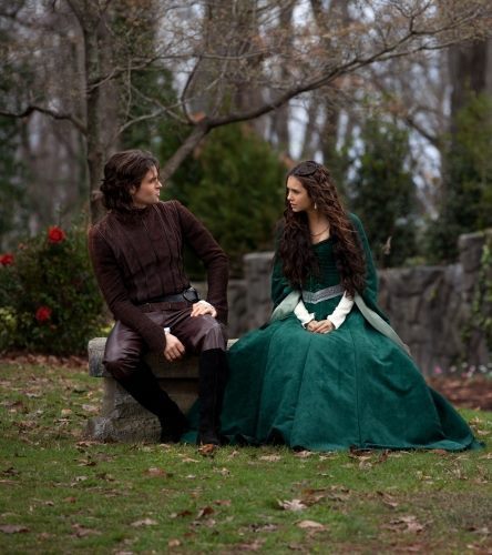 x. Katherina si Elijah