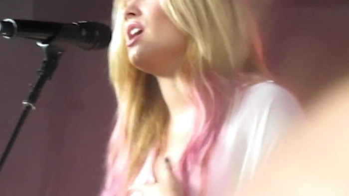 Demi Lovato Together 6_22_12 3117
