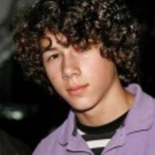 Nick_Jonas_1239787380_4