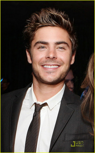 zac-efron-2012-very-smart-image - poze noi