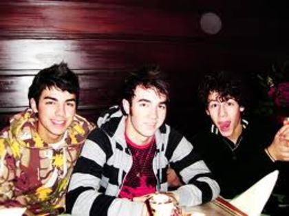 029 - Jonas Brothers