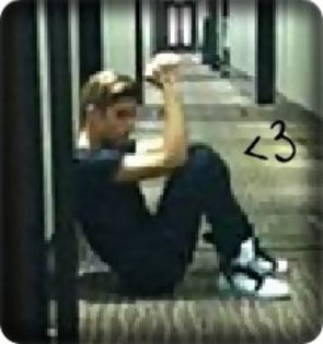 nu pot sa cred....x_X e casatorita!!o_O? si are si 2 copii...