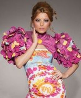 46236959_WGLEZQMOA - Elena Gheorghe