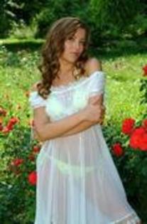 46240223_LQIMDBLNY - Elena Gheorghe