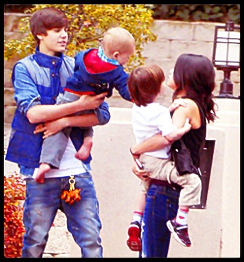 L: Spune... Jh: Cum ajungem la mall de aici??? k suntem in padure