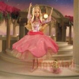 KDKVBDIJSPYPSZISZAD - Barbie