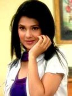 1-5709094-4413-t - jennifer winget 9