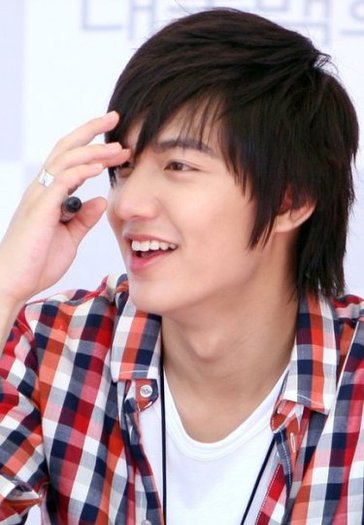 tumblr_lwko801UiD1r00083o9_r1_400 - LEE Min-Ho