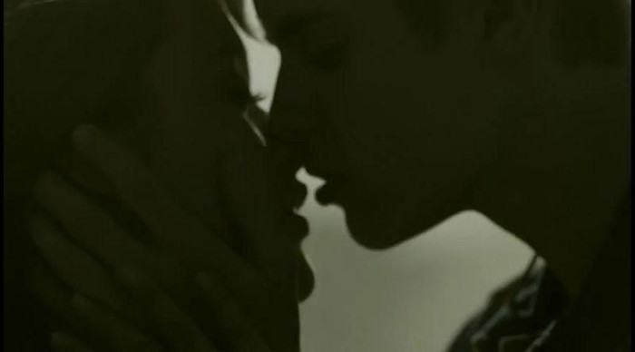 J: Ador misterul tau.... L: ...:o3,...